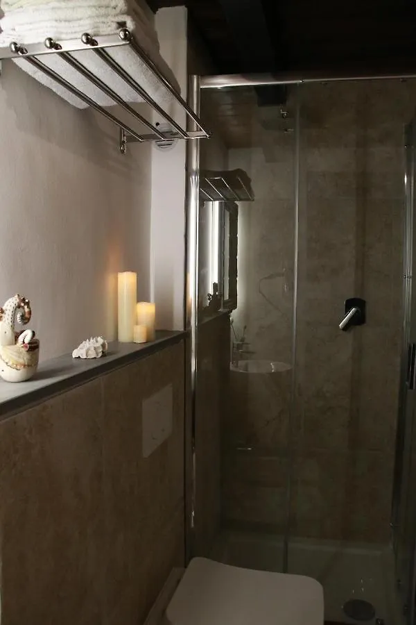 *** Oda ve Kahvaltı B&B Castello Di Cavaione Truccazzano İtalya